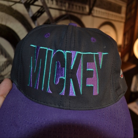 Vintage 90s Mickey Mouse SnapBack - Picture 2 of 5